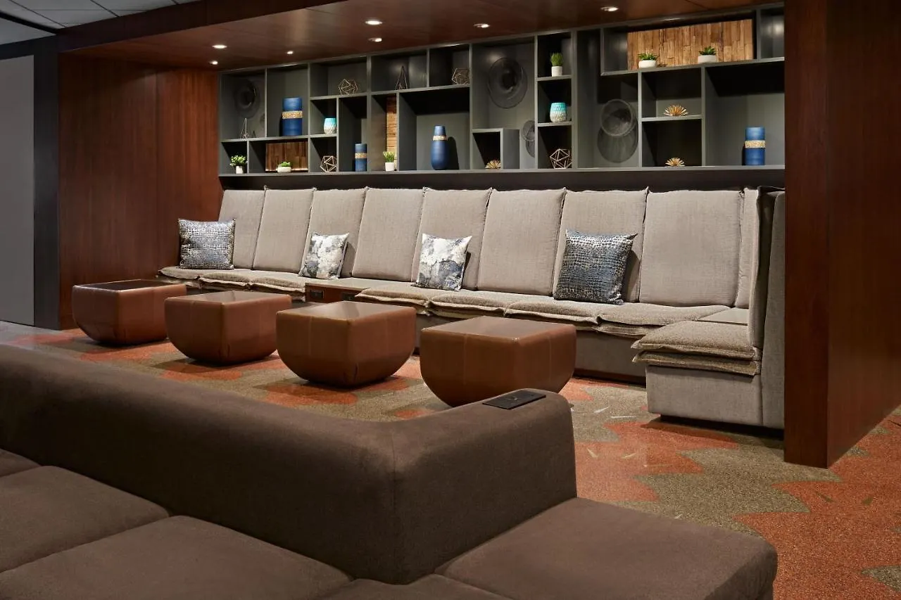 Toronto Marriott City Centre Hotel 4*,