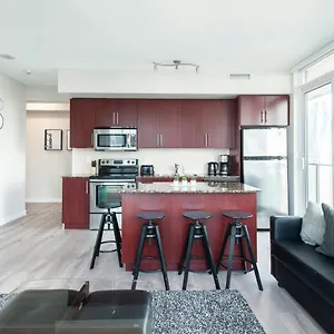 Downtown Two Bedroom With Amazing View, Free Parking Apartment
