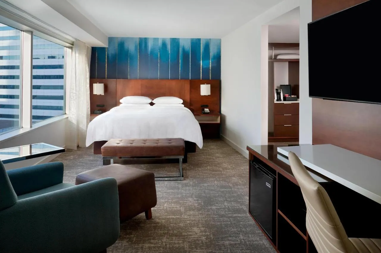 Toronto Marriott City Centre Hotel 4*,