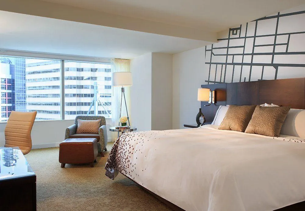 Toronto Marriott City Centre Hotel 4*,